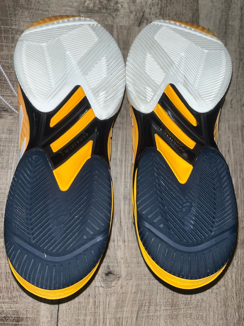 ASICS Solution Speed Ff 2 Clay Tennis Shoe Mens Size 9 Yellow White VGUC - Picture 7 of 8